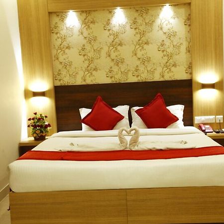 Prayana Hotels Коччи Экстерьер фото