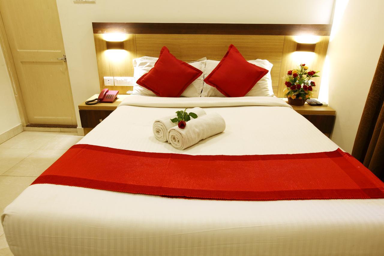 Prayana Hotels Коччи Экстерьер фото