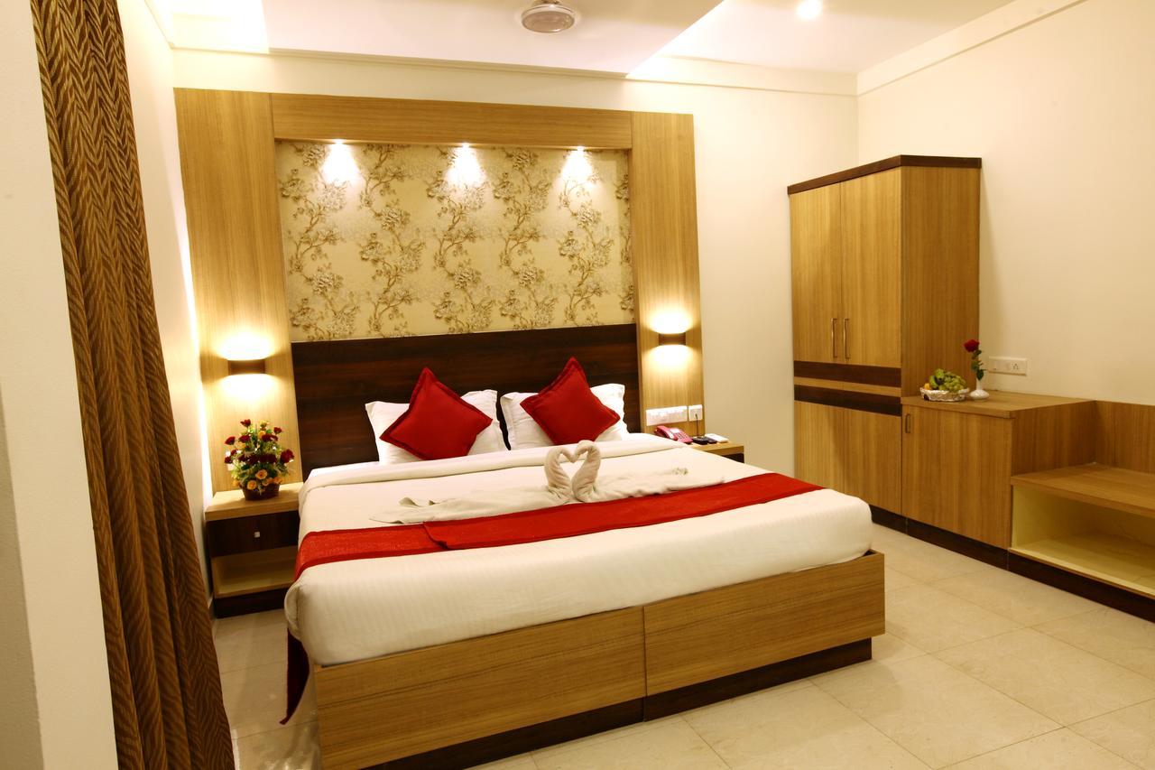 Prayana Hotels Коччи Экстерьер фото