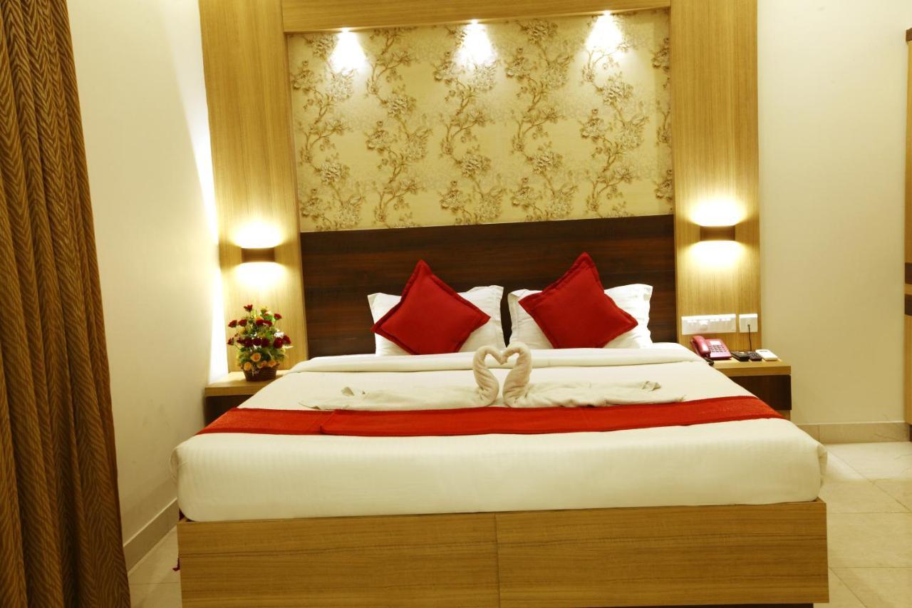 Prayana Hotels Коччи Экстерьер фото